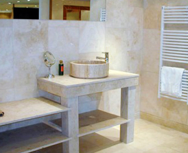 Baño travertino.